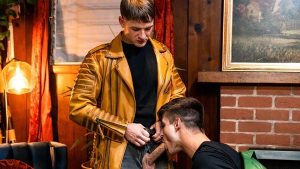 Brandon Anderson fucks Elliot Finn